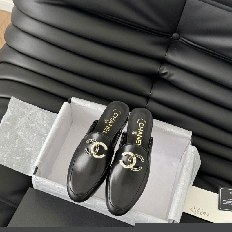 Ch*el slippers